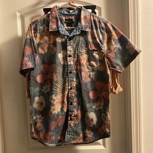 O’Neil shirt sleeve button down shirt Hawaian shirt